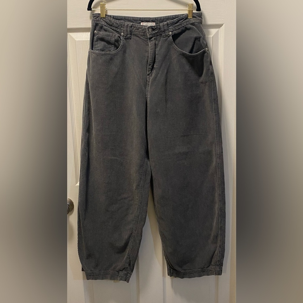 BDG Cocoon Corduroy Pant Size 8